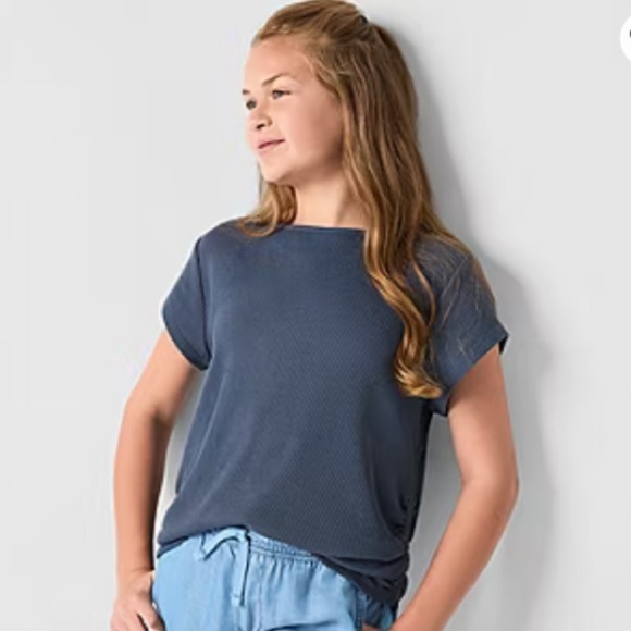 Girls Plus Size 18.5 Round Neck Short Sleeve Ruched Shirt Top NWT 18 1/2 - Picture 1 of 8